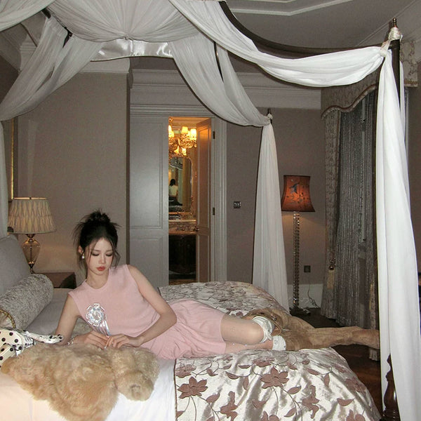 Fashion niche, knitted pearl big bow luxury exaggerated rhinestone thin vertical strip ballet knee socks