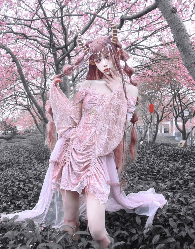 Original ◆ Sakura nightmare romantic gothic design embossed lotus root pink embroidered court half length skirt