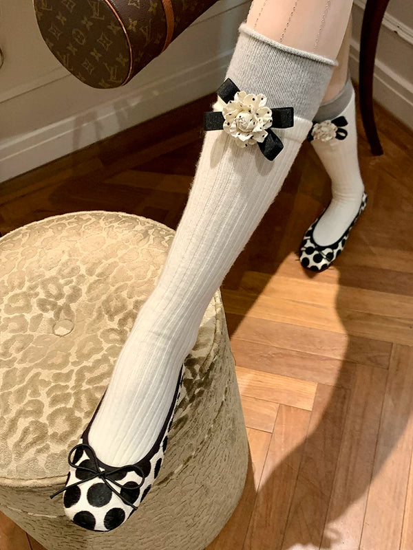 Fashion niche, design European small fragrant style bow non-removable camellia calf socks medium tube socks