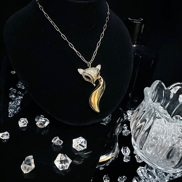 Fashion necklace, trendy accessories, personalized fox pendant, collarbone chain