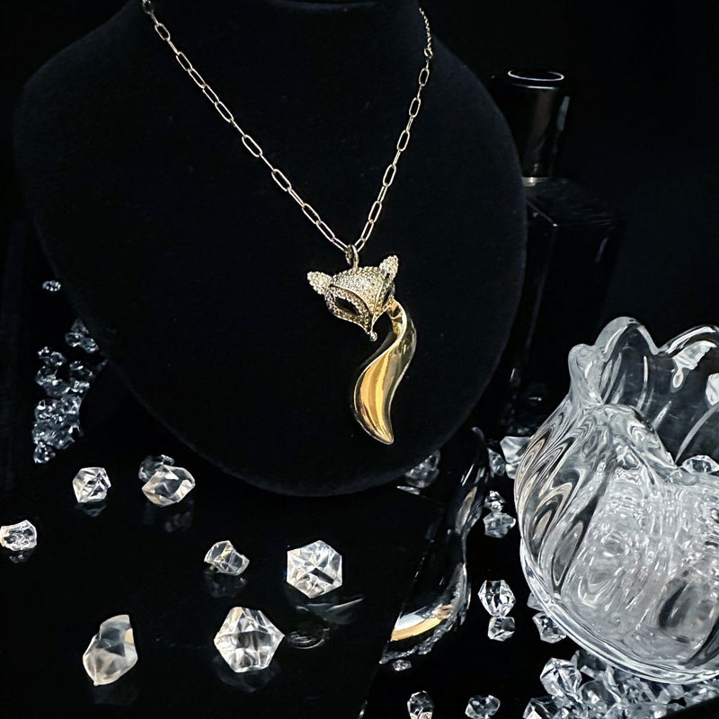 Fashion necklace, trendy accessories, personalized fox pendant, collarbone chain