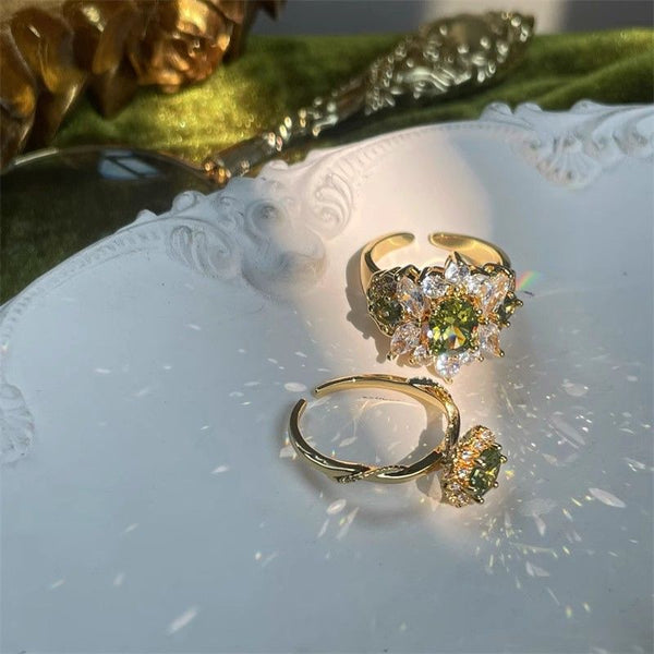 Middle aged ring for women, olive green zircon index finger ring, vintage light luxury high-end French style open mouth ring