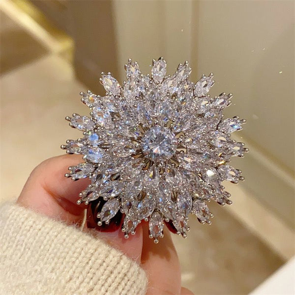 Snowflake Heavy Industry Multi-layer Temperament High-end Three-dimensional Zircon Luxury Brooch Brooch Brooch Fashion Coat Suit Accessories Pin